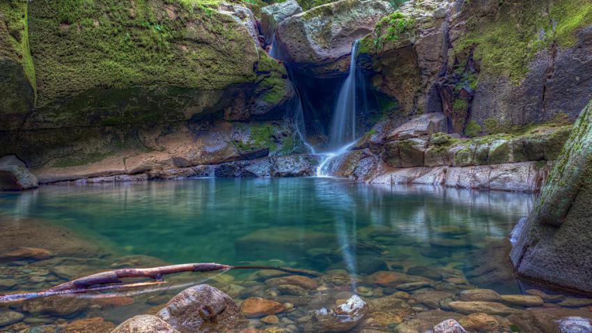 03360 devilspunchbowlfalls 2560x1440