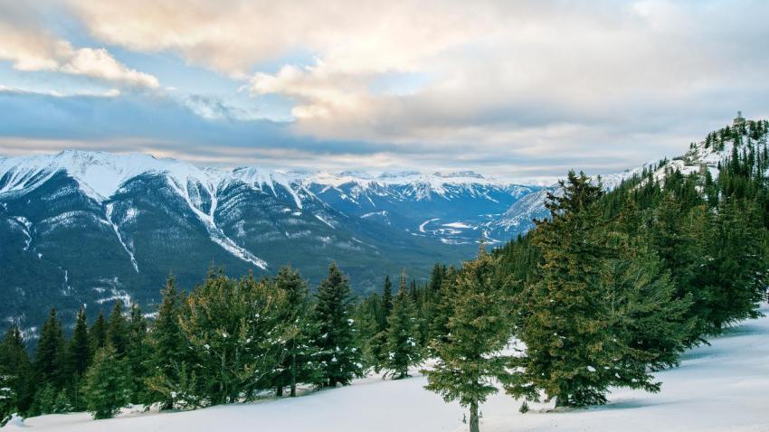 03802 banffpeaks 2560x1440