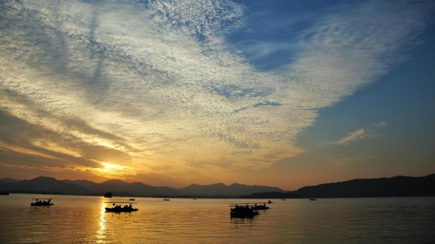 Dawn in West Lake, Hangzhou, China