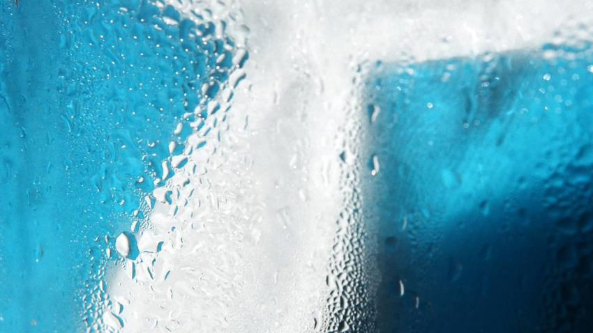 01063 behindglass 2560x1440