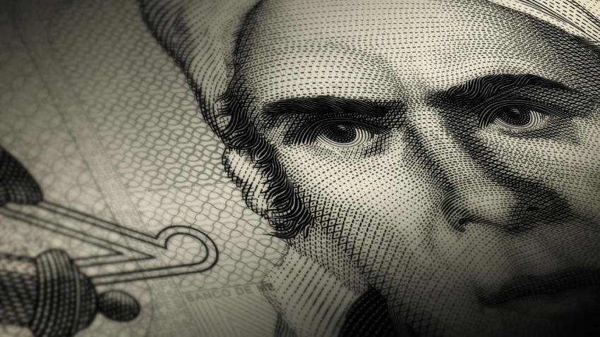 01069 mexicanpesos 2560x1440