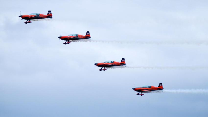 01380 aviators 2560x1440