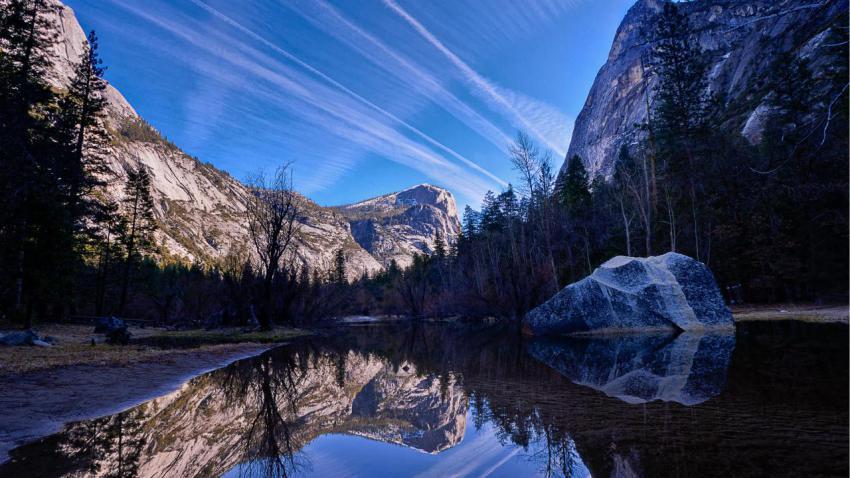 02441 mirrorlake 2560x1440